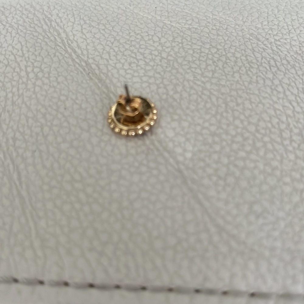 14k yellow gold plated black onyx earring - Picture 3 of 4
